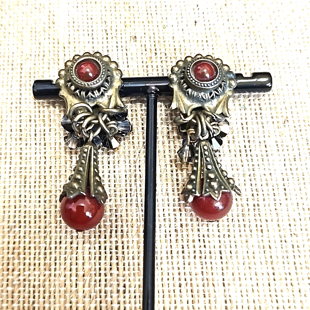 Sorelli Drop Earrings